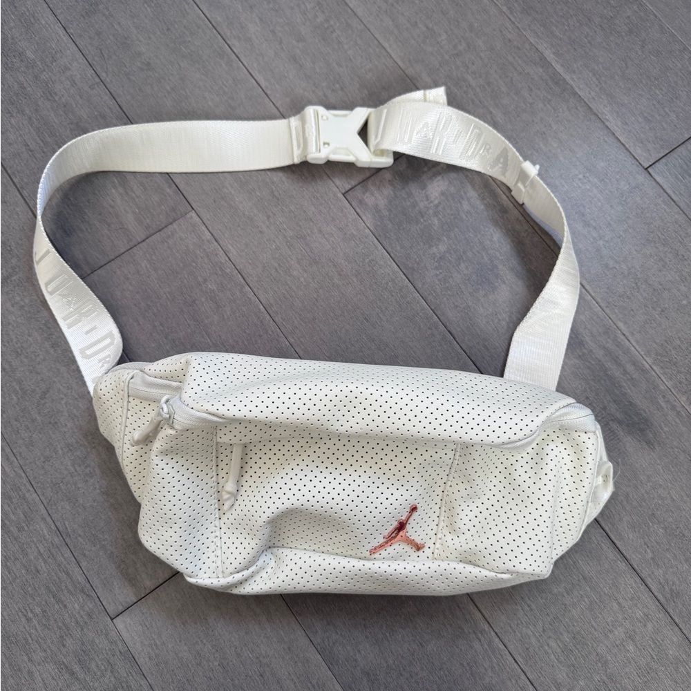 Nike Jordan White belt bag crossbody sport daily casual travel new without tag